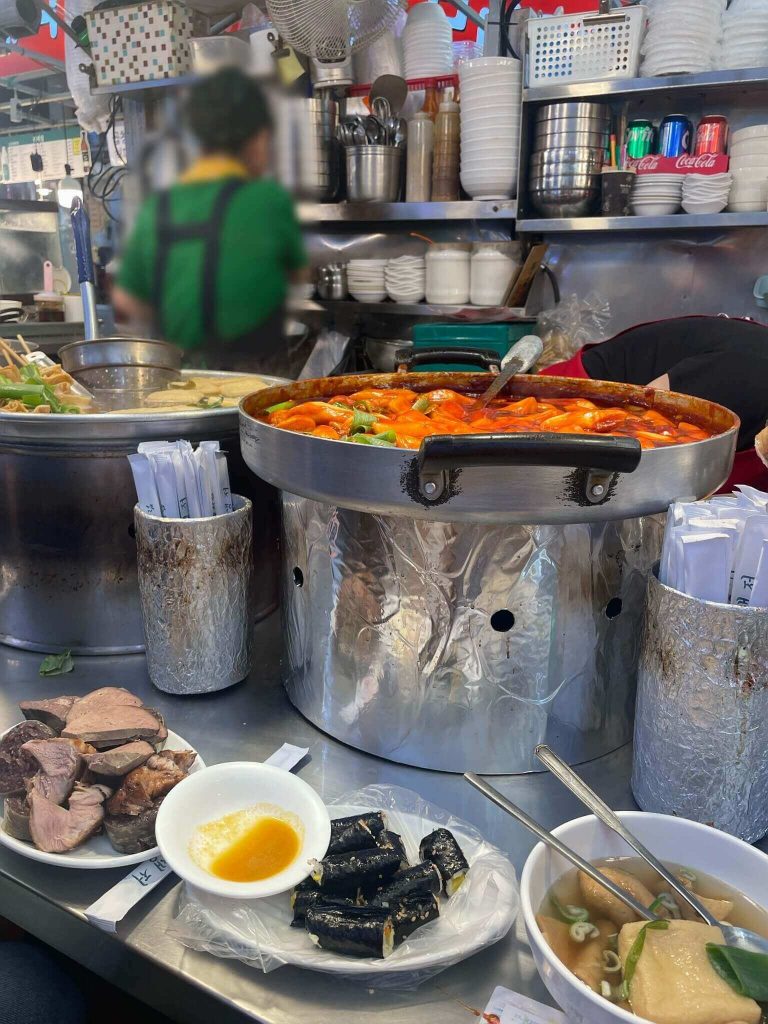 広蔵（クァンジャン）市場の屋台グルメ