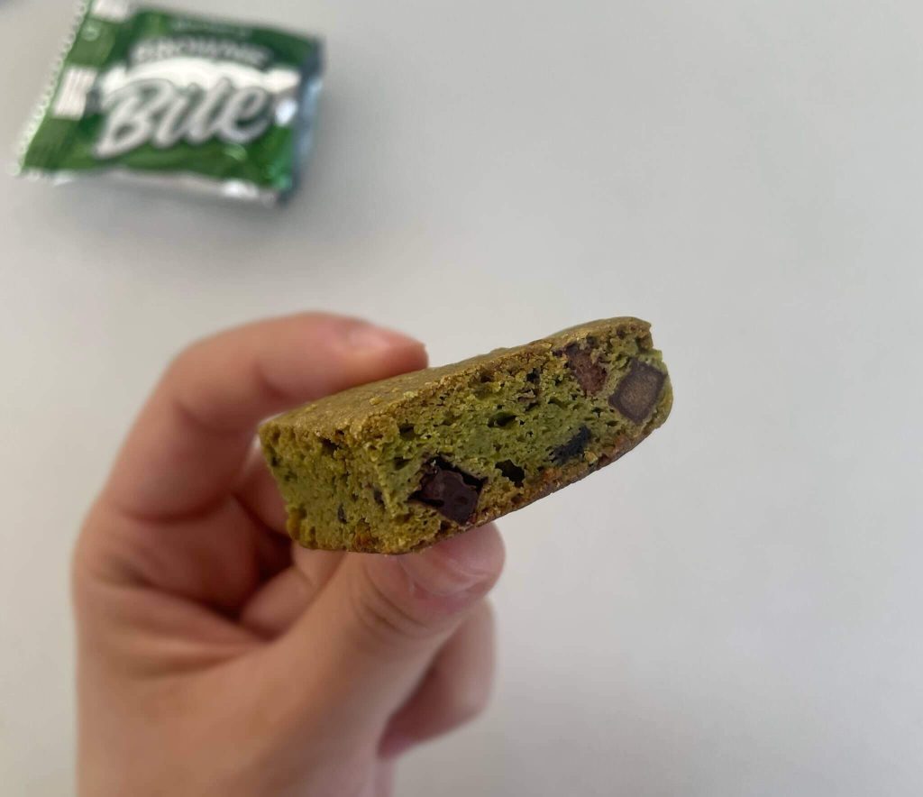 MarketOブラウニー済州抹茶味の断面図